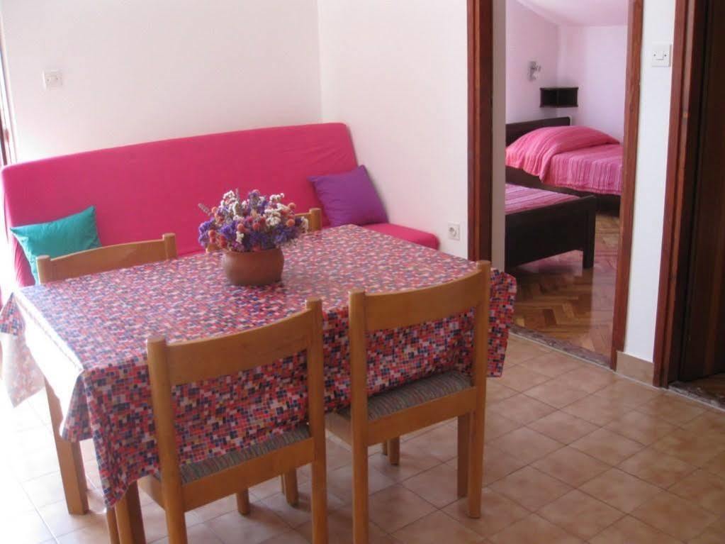 Apartments Martina Primosten Exterior photo